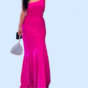 Fucsia floor length elegant dress
